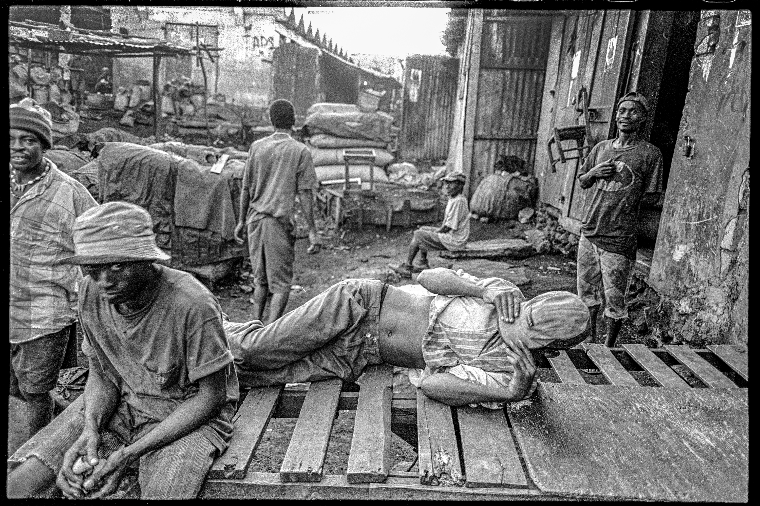 Cite-Soleil-Port-au-Prince-Haiti-Cristobal-Herrera-Ulashkevich-Photography-2001